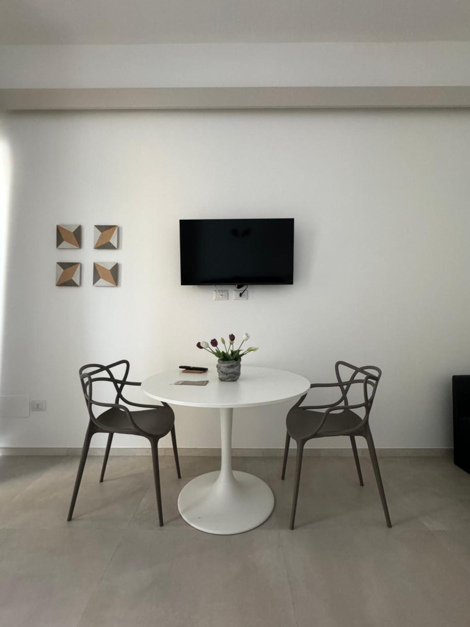Zefiro Suites Lecce Bagian luar foto